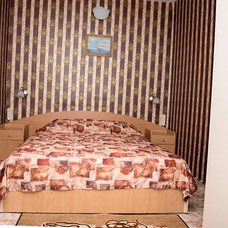 за гости
